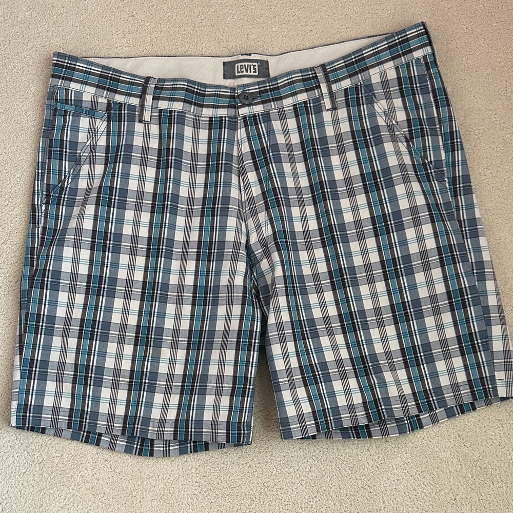 Levi's Men's Plaid Shorts - Blue, Gray, and White - Picture 2 of 4